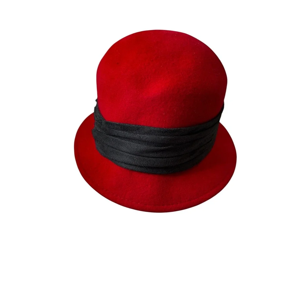 Adora Red Wool Felt Cloche Hat Black Pleated Band Vintage Style Women Accessory